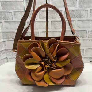 Floral Patchwork Leather Handbag tote. Shoulder bag. Used. Interior ink spot.